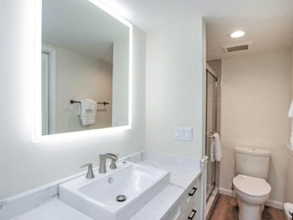 Captiva Island Vacation Rental with 6 Bedrooms & Pool Deeded Beach Access 4 Min Stroll Away